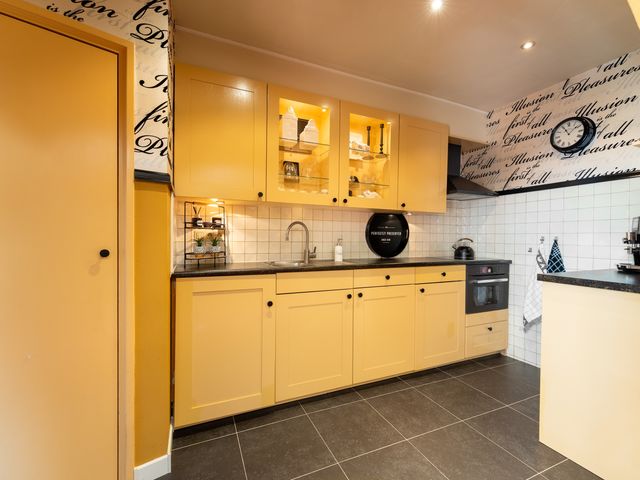 Merelstraat 8, Alblasserdam