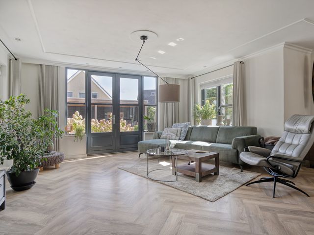 Molenlaan 9, Dinteloord