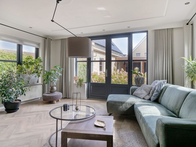 Molenlaan 9, Dinteloord