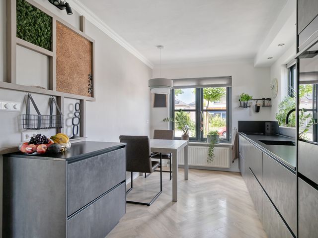 Molenlaan 9, Dinteloord