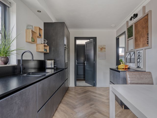 Molenlaan 9, Dinteloord