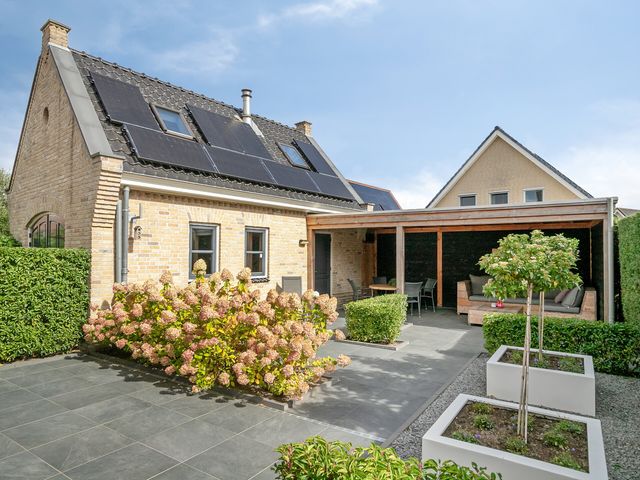 Molenlaan 9, Dinteloord