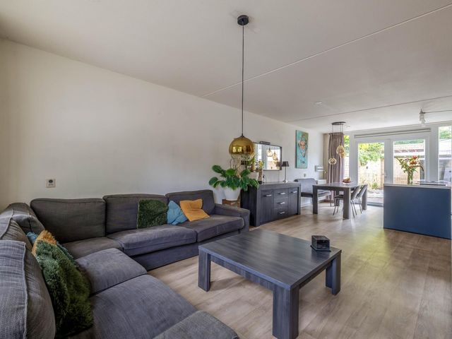 Kapelaan Nausstraat 35, Venlo