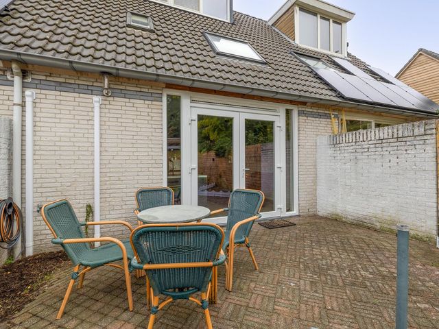 Kapelaan Nausstraat 35, Venlo