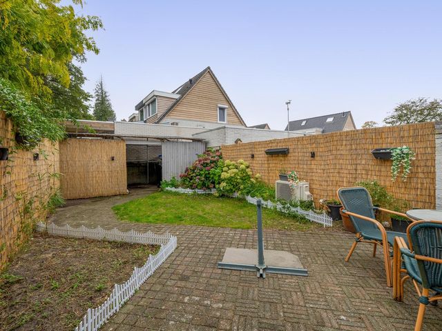 Kapelaan Nausstraat 35, Venlo