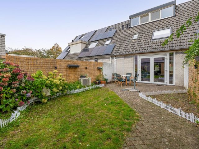 Kapelaan Nausstraat 35, Venlo