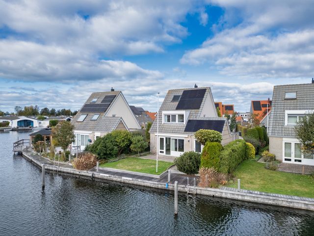 Kievit 11, Lemmer