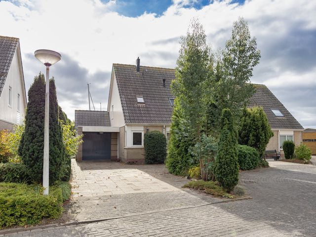 Kievit 11, Lemmer
