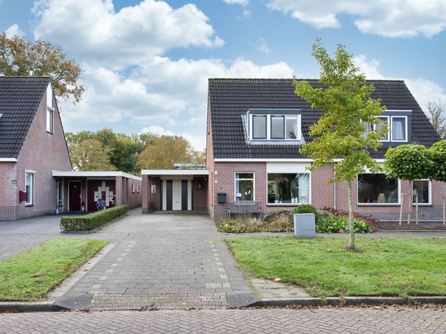 Dobbeleane 11, Sint Nicolaasga
