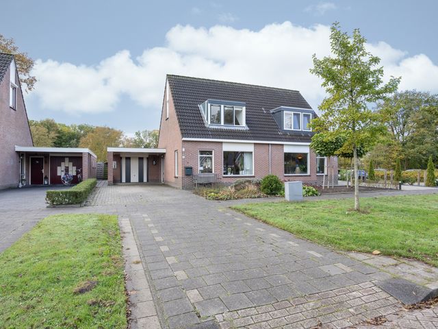 Dobbeleane 11, Sint Nicolaasga