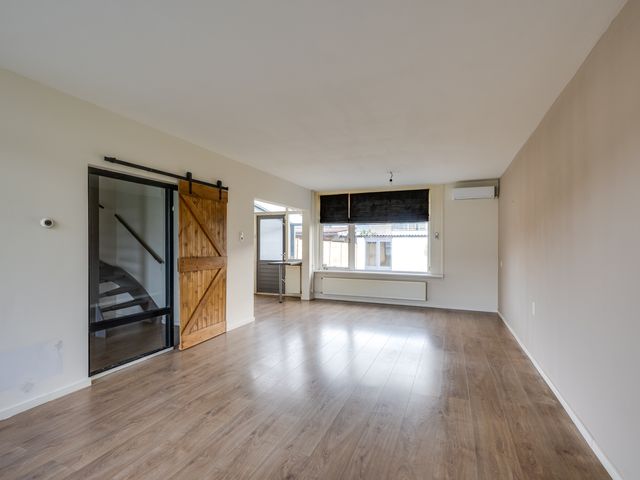 Van Bleiswijkhof 10, Rijen