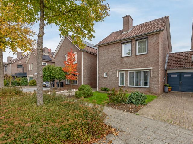 Schoutlaan 34, Susteren
