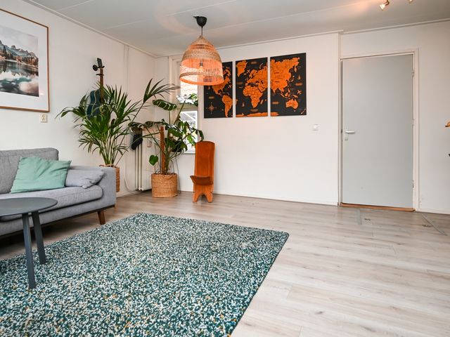 Buitenlevenglop 5, Midsland