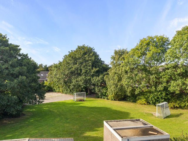 Doorzwin 5007, Julianadorp