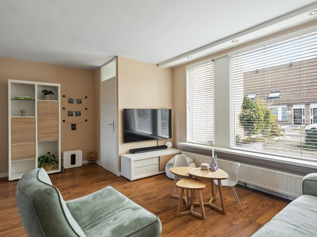 Doorzwin 5007, Julianadorp