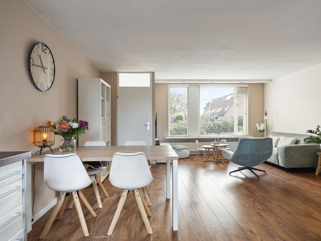 Doorzwin 5007, Julianadorp