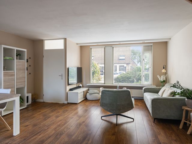 Doorzwin 5007, Julianadorp