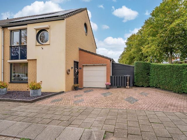 Kuifduikerstraat 23, Venlo