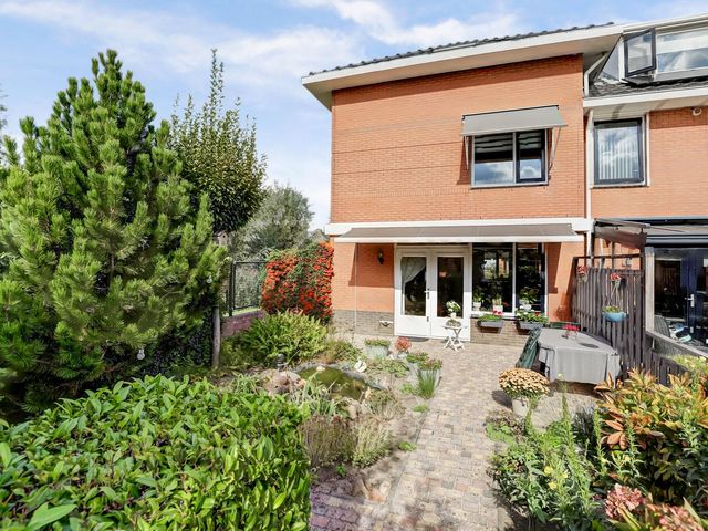 Schrijnwerkerij 23, Barendrecht