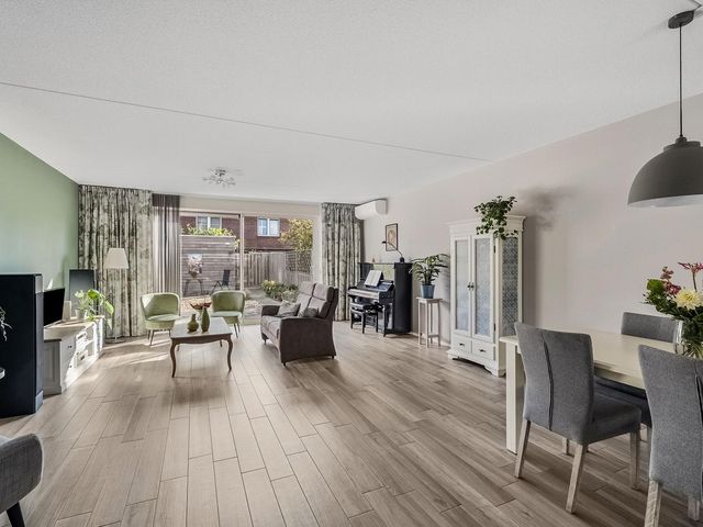 Louisapolder 44, Barendrecht