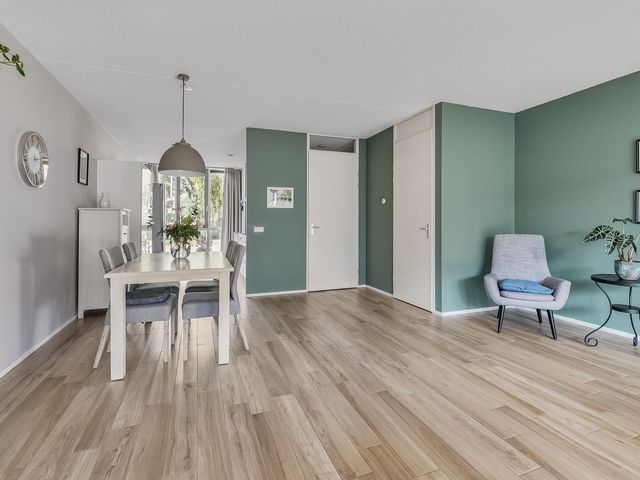 Louisapolder 44, Barendrecht