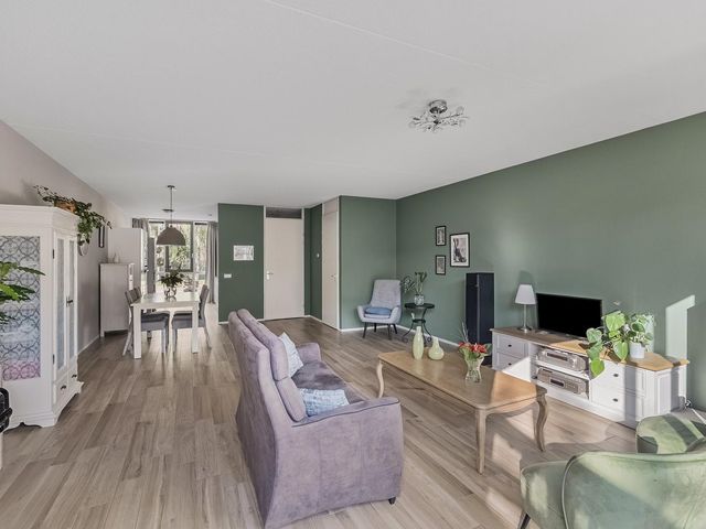 Louisapolder 44, Barendrecht