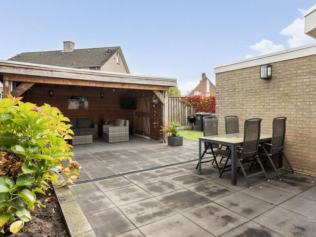 Het Schut 73, Schoonebeek