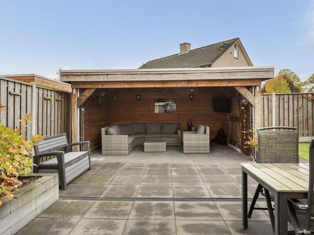 Het Schut 73, Schoonebeek