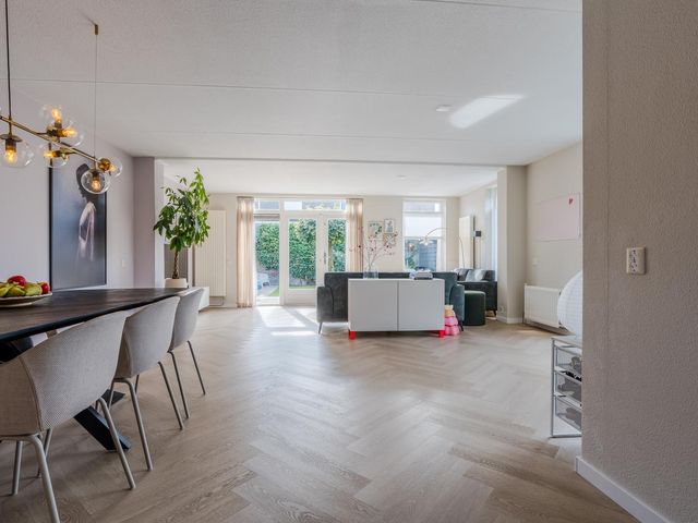 Weegbree 2, Hoogeveen
