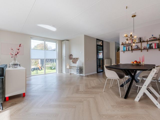 Weegbree 2, Hoogeveen