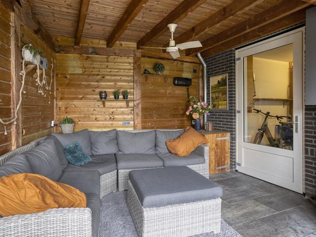 Korenbloem 14, Herveld