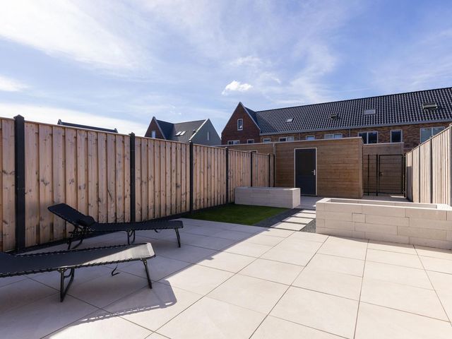 Meester Mantelstraat 51, Blokker