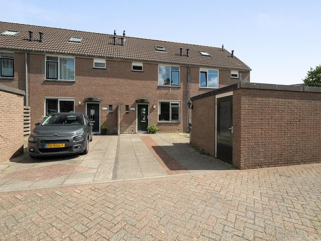Doorzwin 4171, Julianadorp