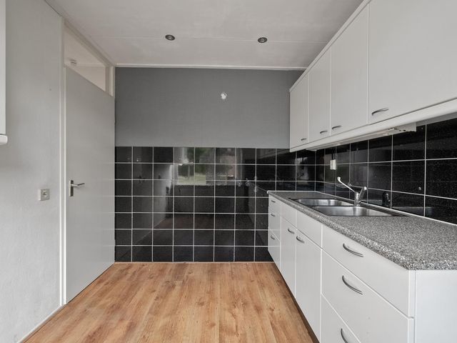 Doorzwin 4171, Julianadorp