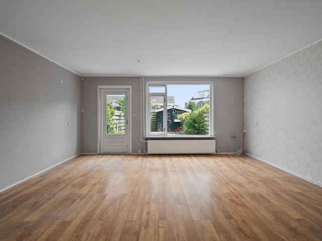 Doorzwin 4171, Julianadorp
