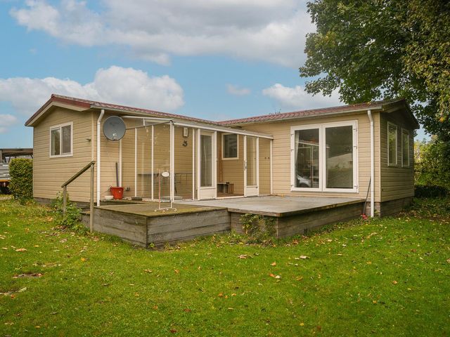 Erichemsekade 8 1, Buren