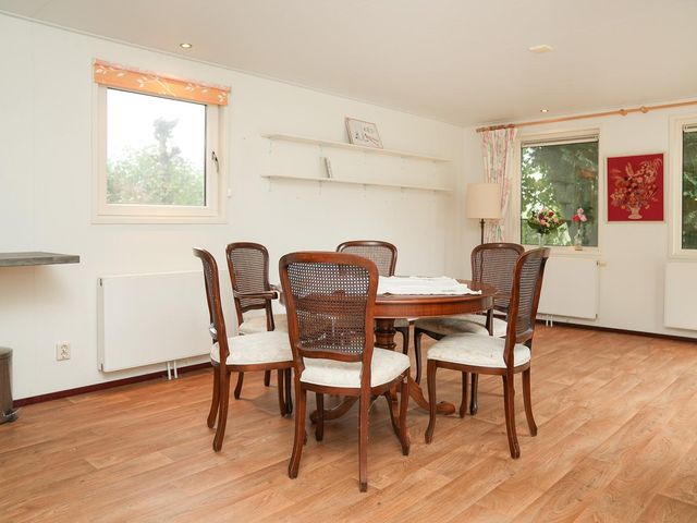 Erichemsekade 8 1, Buren