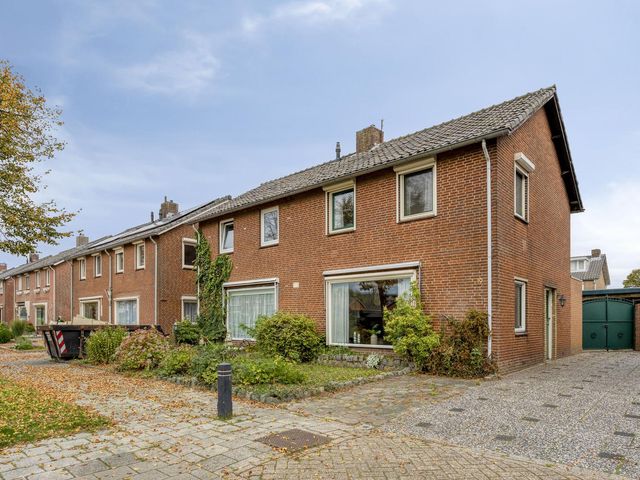 Kamillestraat 19, Waalwijk