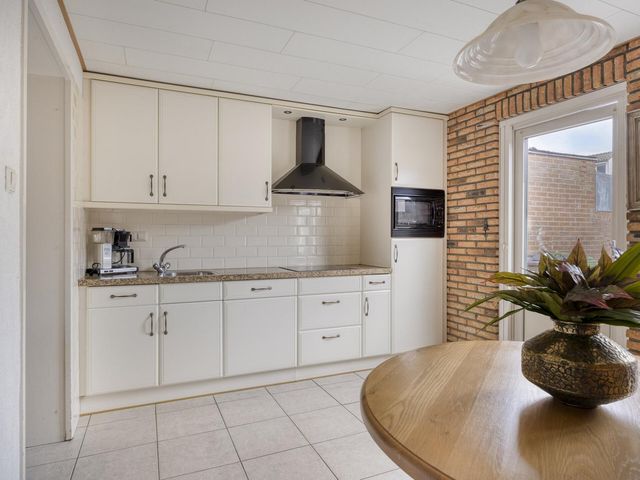 Kamillestraat 19, Waalwijk