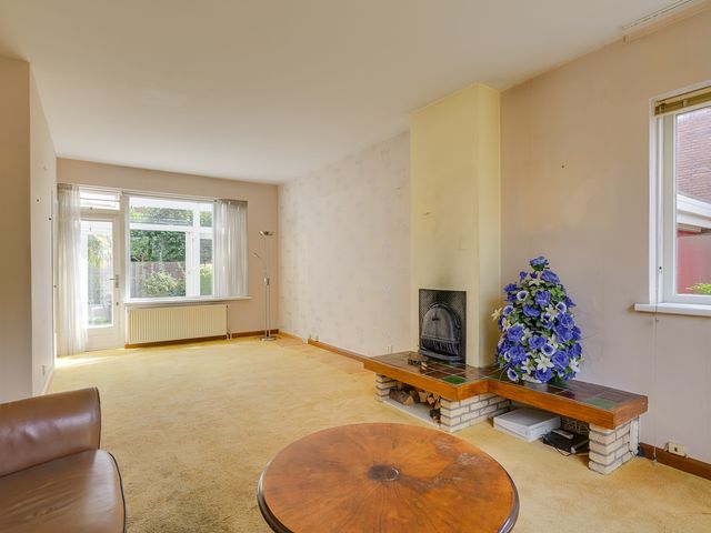 Koningin Emmalaan 27, Leidschendam