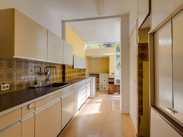 Koningin Emmalaan 27, Leidschendam