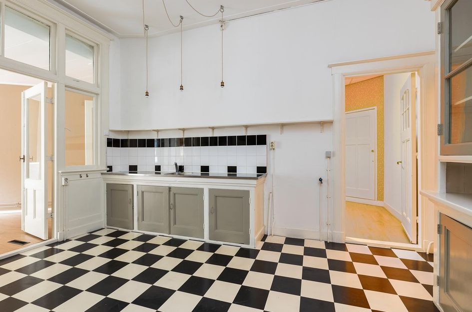 Van Karnebeekstraat 75