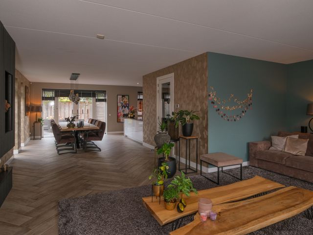 Nijreesweg 82, Almelo