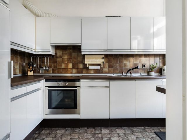 Van Schendelstraat 15, Dordrecht