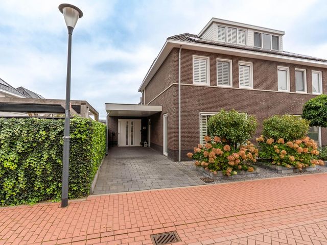 Boomvalk 28, Venray