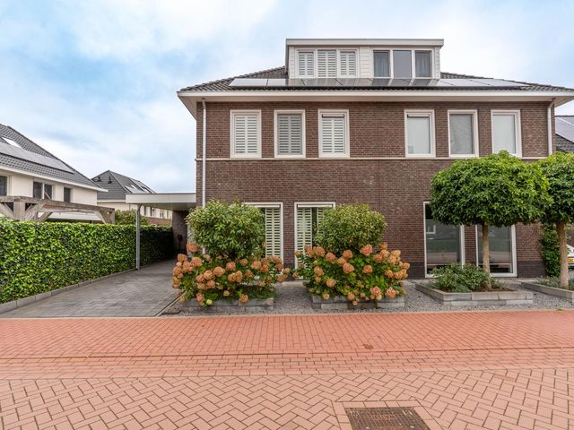 Boomvalk 28, Venray