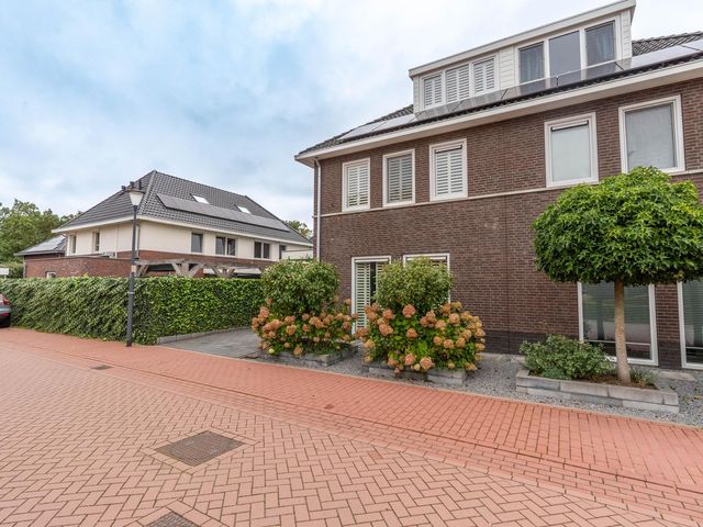 Boomvalk 28, Venray