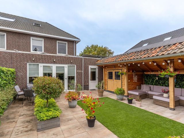 Boomvalk 28, Venray