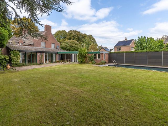 Vierlingsbeekseweg 10, Overloon