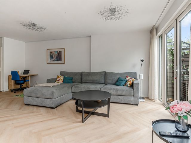 Koolzaadweg 35, Almere